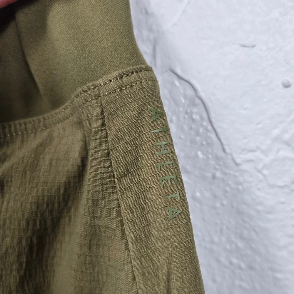 Athleta Women Green Cargo Pocket Zip Hiking Athletic Casual Shorts Size 12